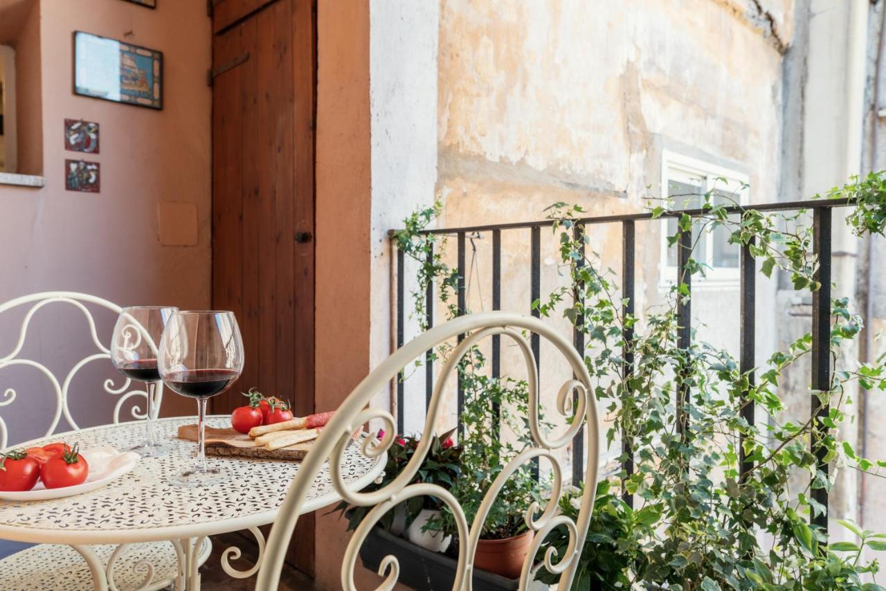 Domus Quiritum Charming, Appartamento D'Epoca A Campo De' Fiori 罗马 外观 照片
